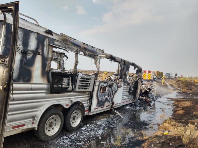 Horse trailer fire in rural Oregon, causes small wildland fire