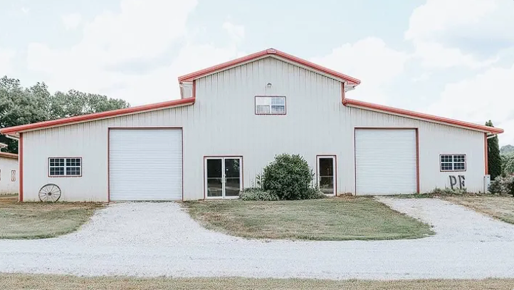 Community in Georgia rises to support  riding facility after barn fire killed 26 horses