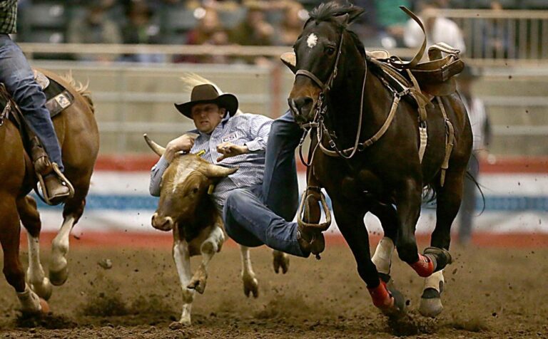 Columbia River Circuit Finals Rodeo underway in Redmond